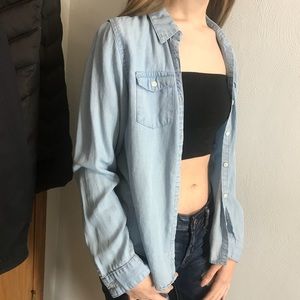 Cherokee button up top